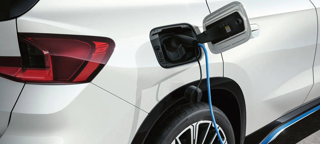 BMW iX1 - Ładowanie: Którą ładowarkę mobilną wybrać?